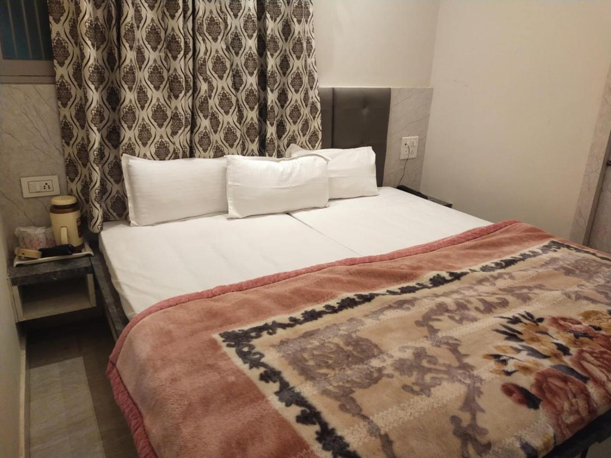 Hotel Gateway Kailash Варанаси Экстерьер фото