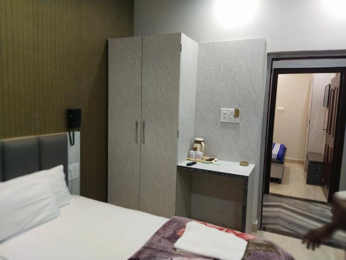 Hotel Gateway Kailash Варанаси Экстерьер фото