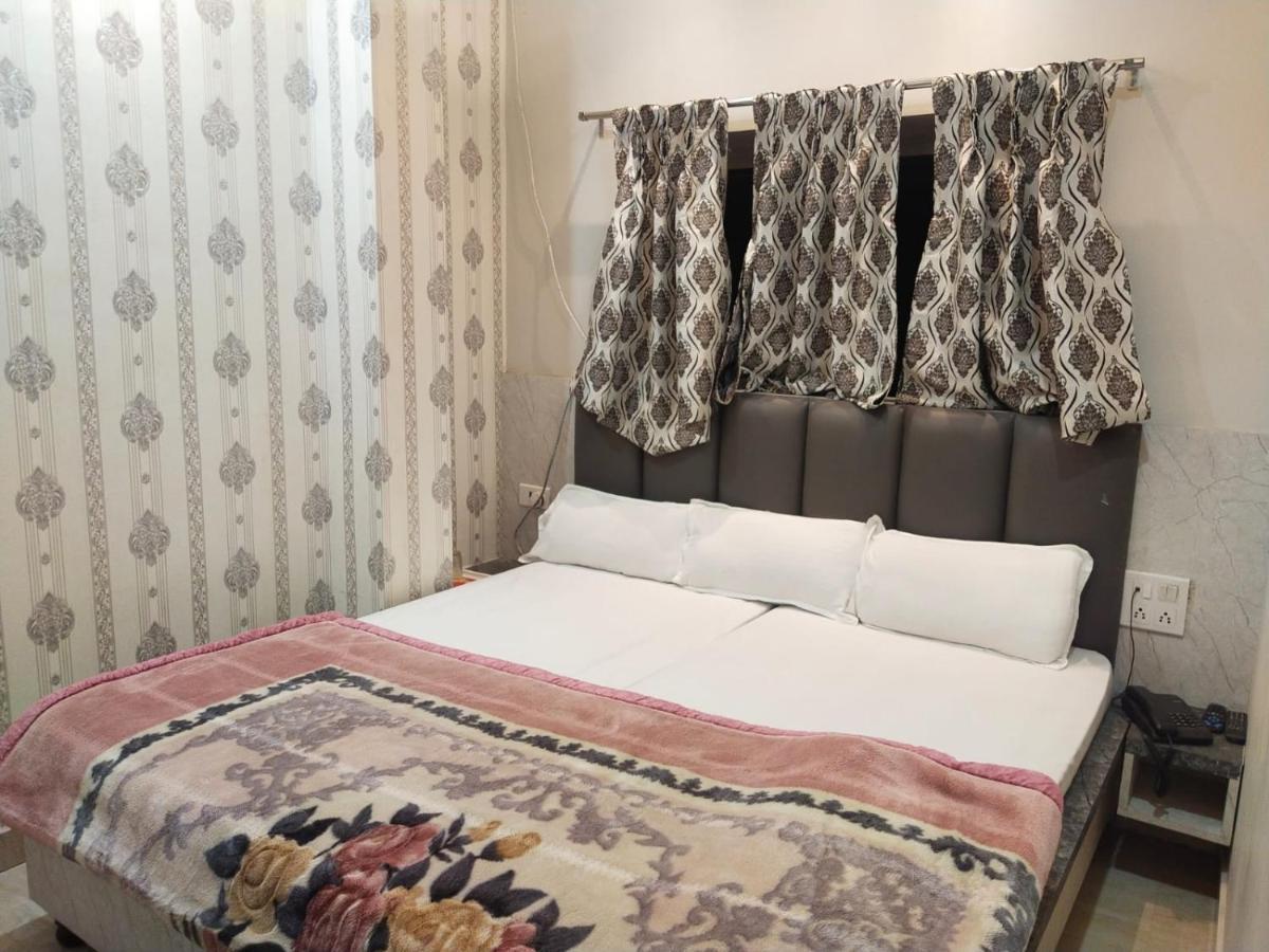 Hotel Gateway Kailash Варанаси Экстерьер фото